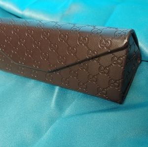 Eye glass case